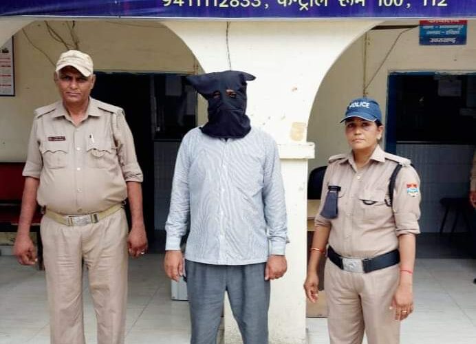 “Father used to sexual harassment with his daughter, Bhagwanpur police sent behind bars.”