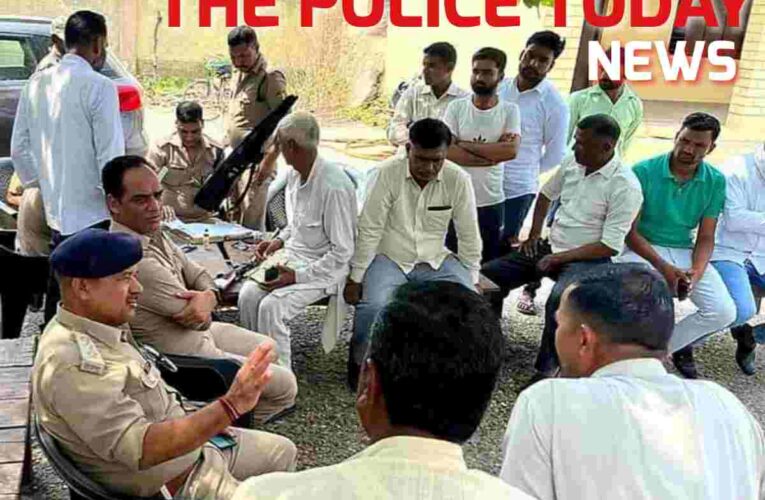 “CO reaches Laksar at ground zero for upcoming Panchayat elections,Giving information to all present regarding the model code of conduct and section 144.”