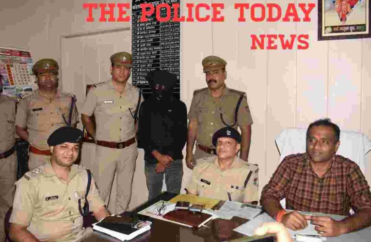 “Religion hiding & mental abuse of the girl, udhamsinghnagarpolice arrested.02 Aadhar cards named Rajkumar and Shahrukh recovered from the accused.” Information given by SSP Udham Singh Nagar”.