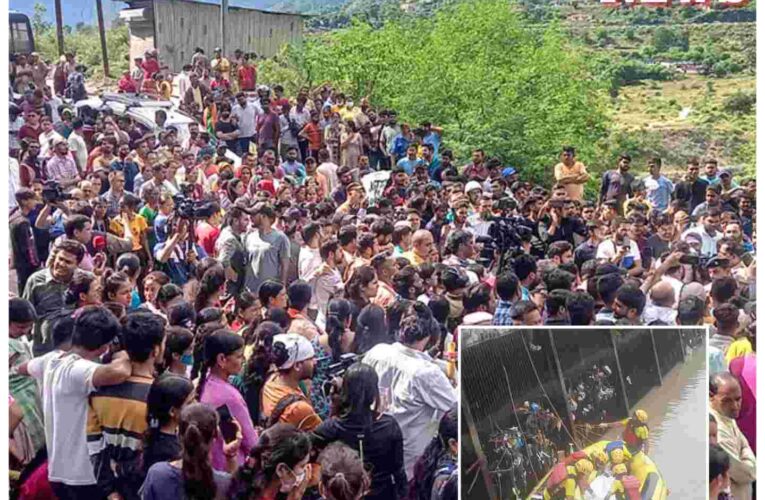 “Ankita’s body at Srinagar Medical College, many kilometers jam anger among people and demand for justice.”