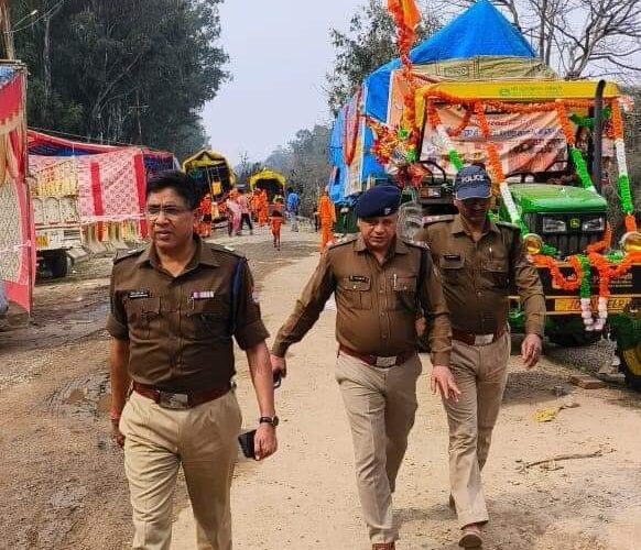 SP City Swatantra Kumar reached Chidiyapur border under Shyampur police station area and took inspection of the preparations for upcoming Shardiya Kanwar Mela.