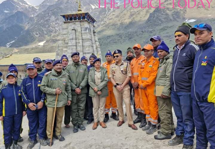 DGP Abhinav Kumar,  Uttarakhand reached Kedarnath Dham and examined security arrangements and travel arrangements,